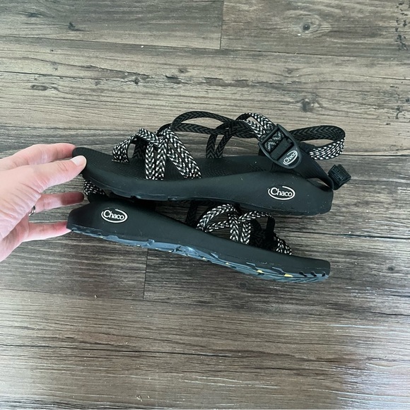 Chaco Sandals Women's 10 ZX/2 Black Striped Double Strap Adjustable Gorpcore - Picture 5 of 7